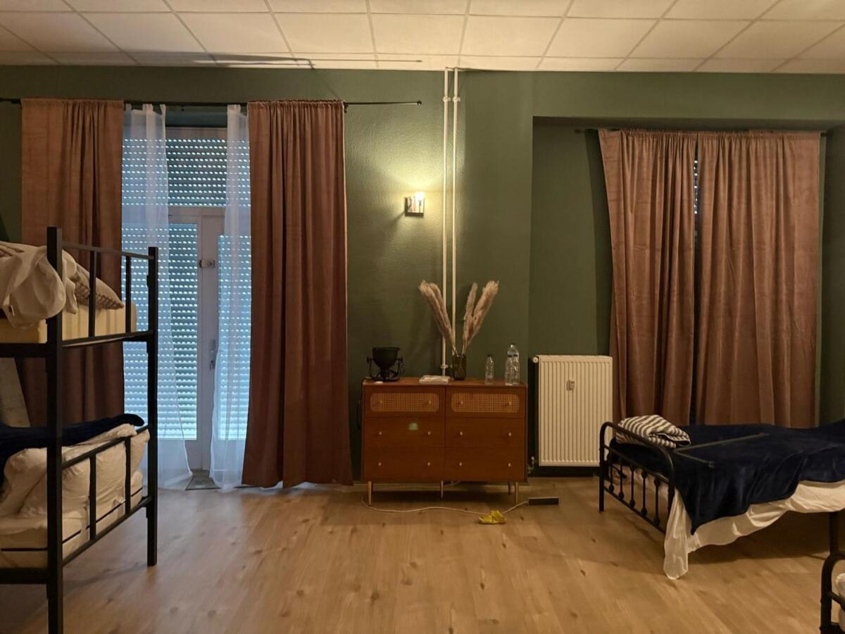 Appartement Grosse Schoene In Friedrichshain- Samaritakiez