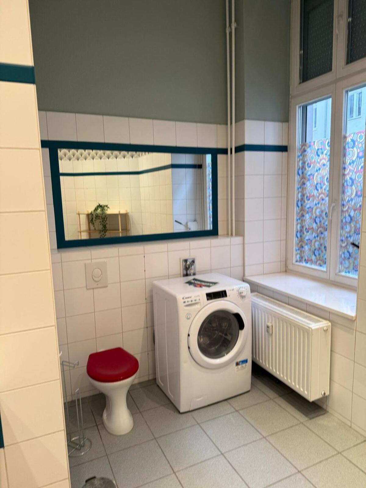 Appartement Grosse Schoene In Friedrichshain- Samaritakiez *