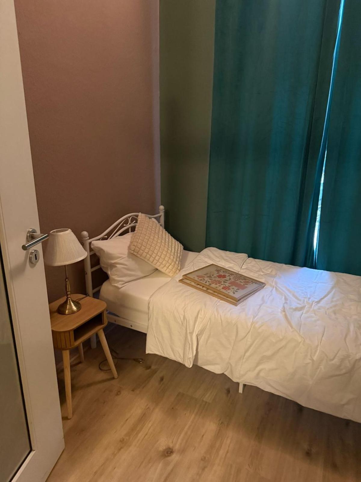 Appartement Grosse Schoene In Friedrichshain- Samaritakiez Berlijn